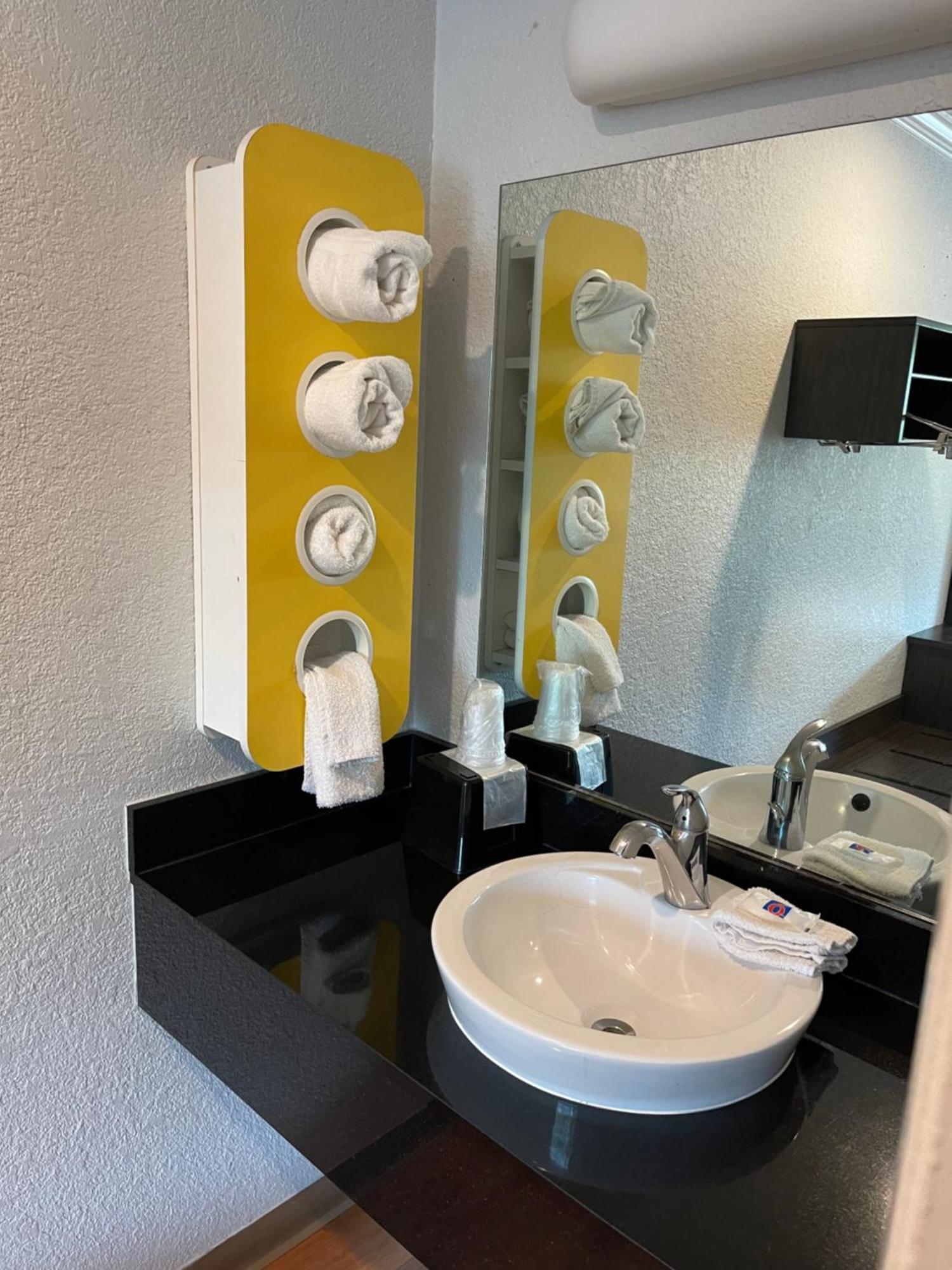 Motel 6 Sacramento, Ca - Downtown Екстериор снимка