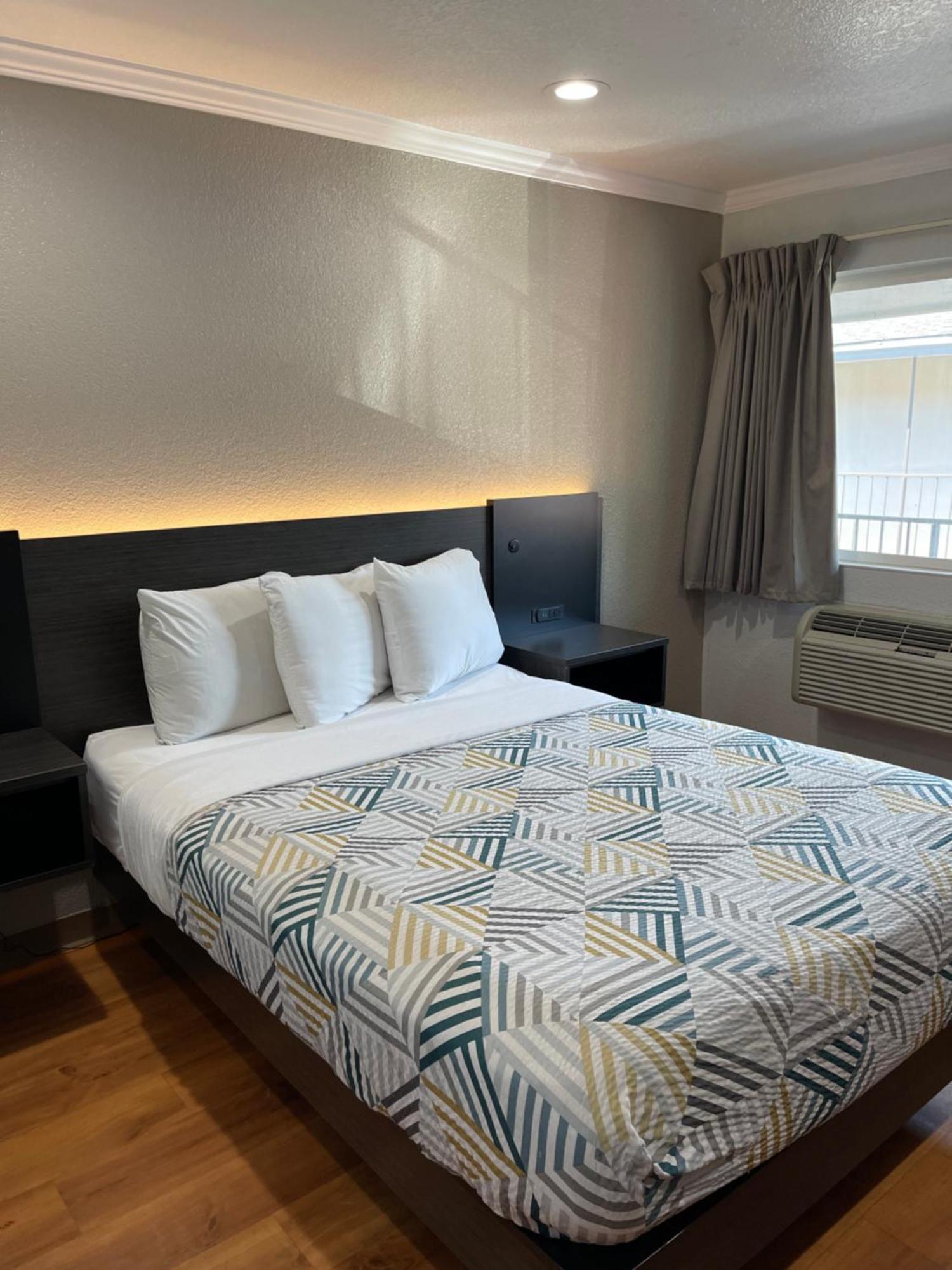 Motel 6 Sacramento, Ca - Downtown Екстериор снимка