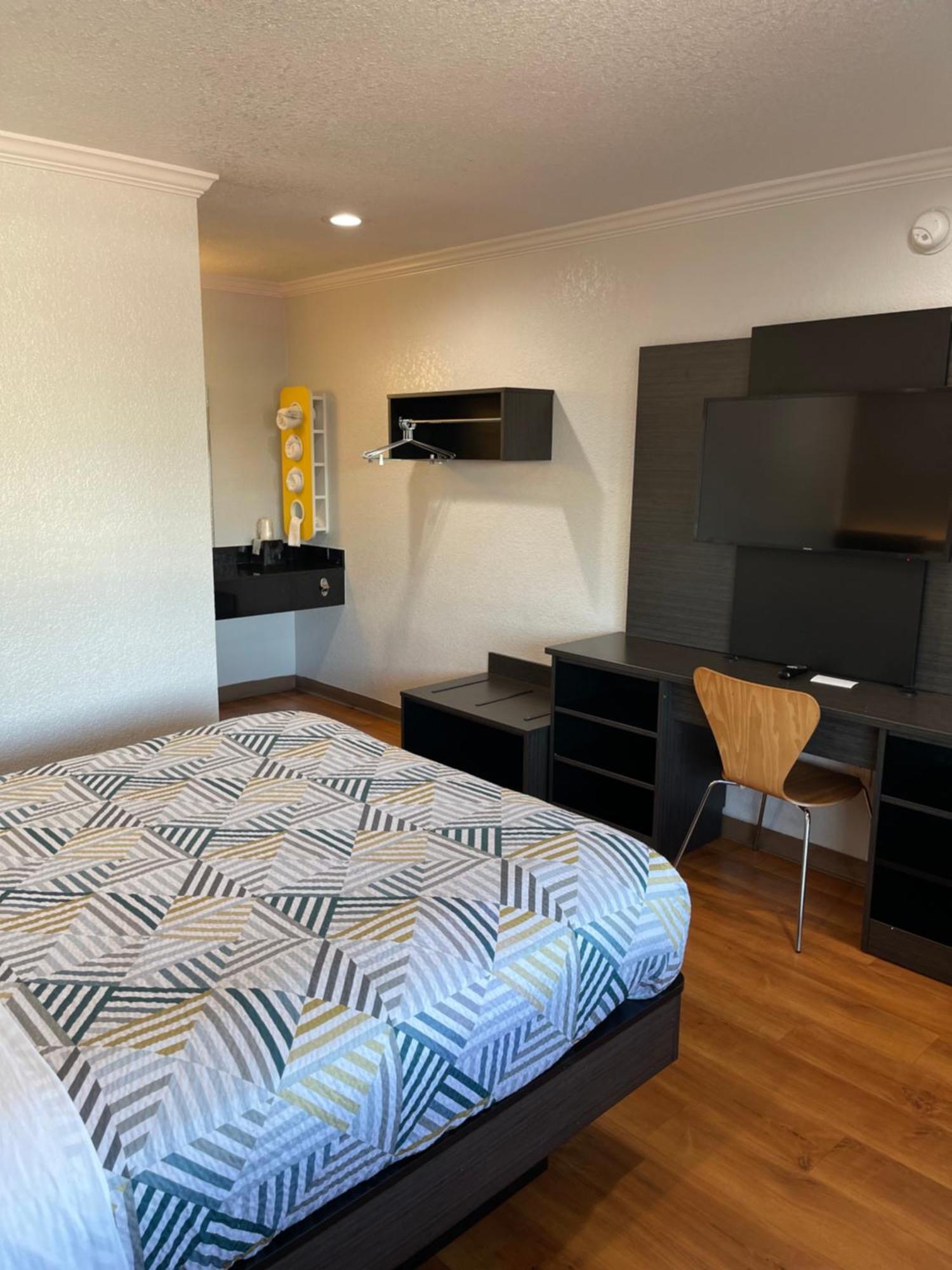 Motel 6 Sacramento, Ca - Downtown Екстериор снимка