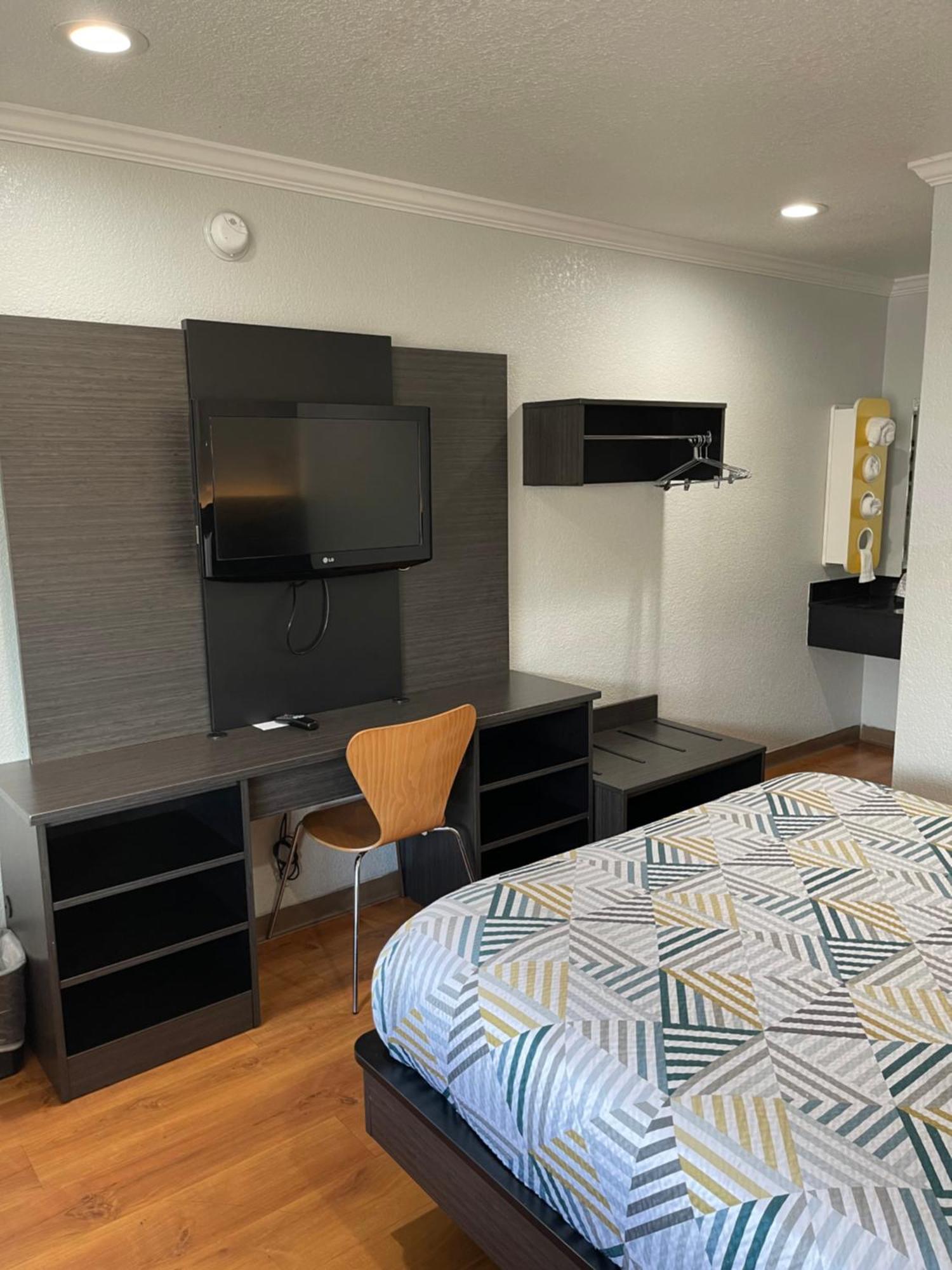 Motel 6 Sacramento, Ca - Downtown Екстериор снимка