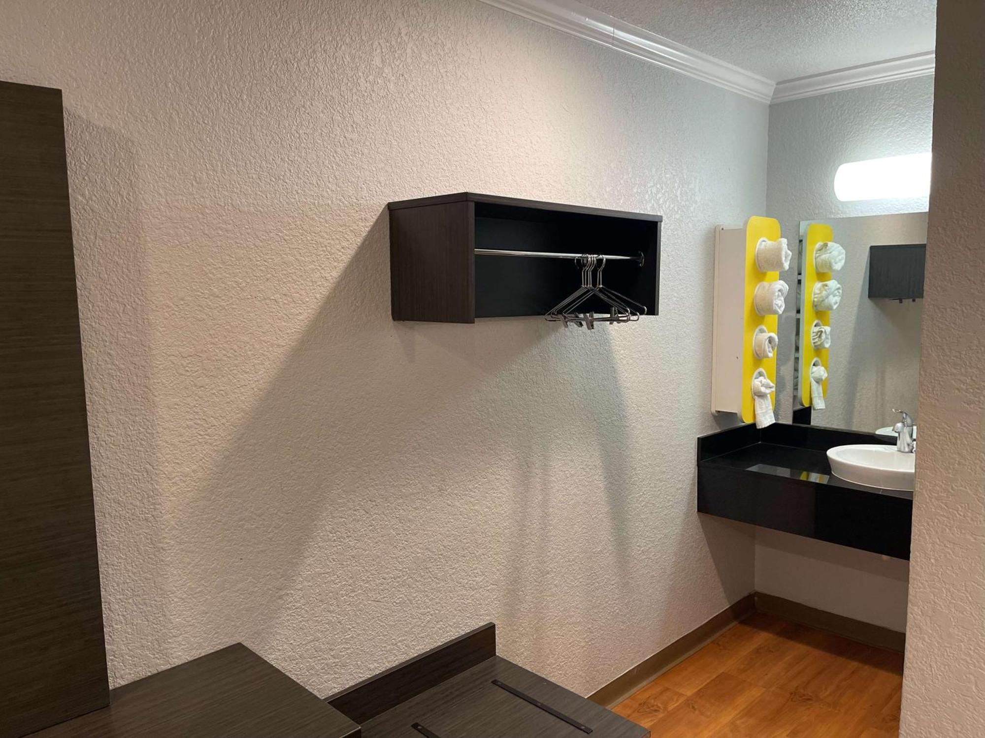 Motel 6 Sacramento, Ca - Downtown Екстериор снимка