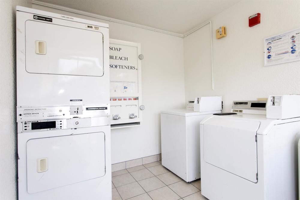 Motel 6 Sacramento, Ca - Downtown Екстериор снимка
