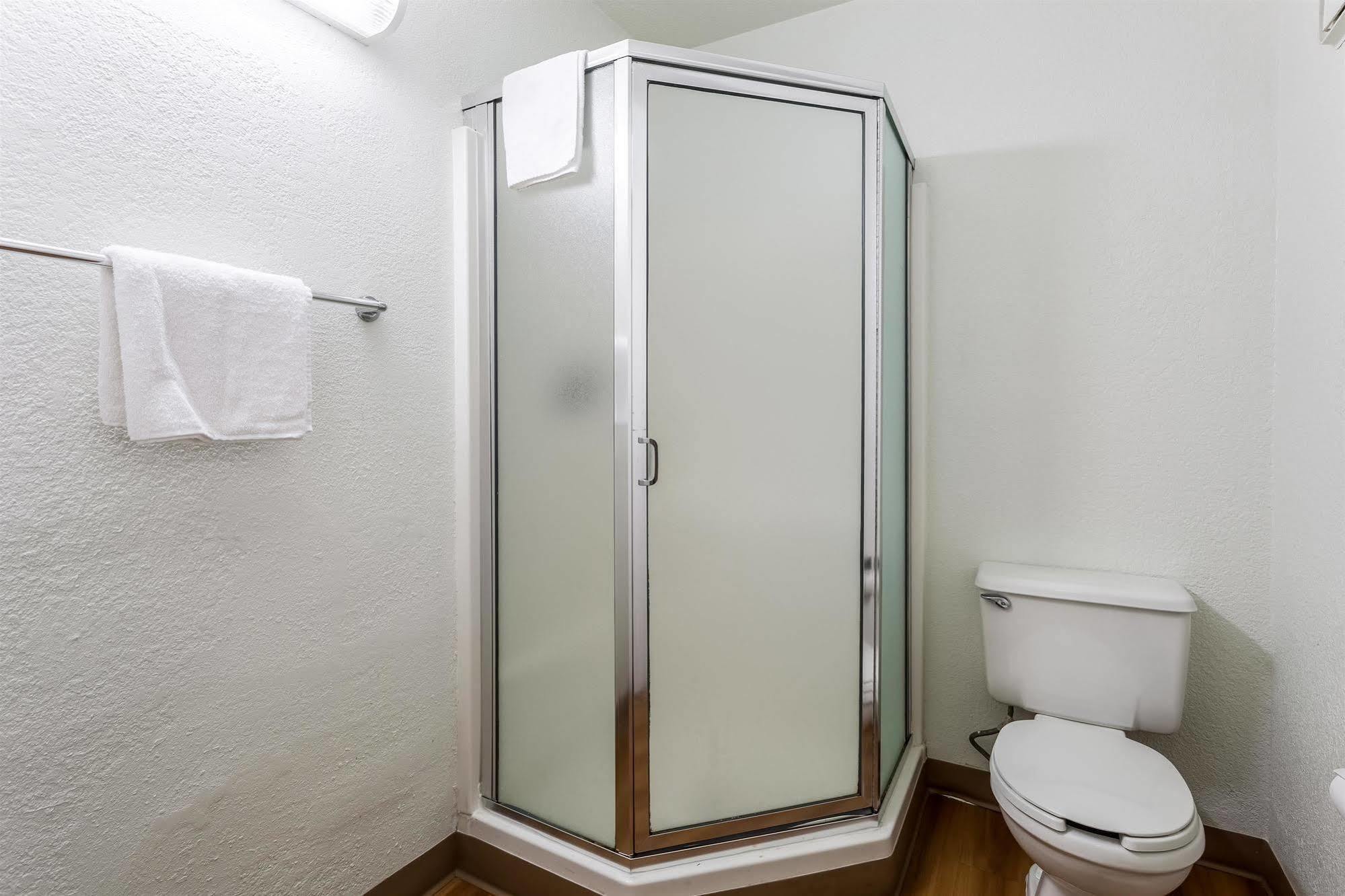Motel 6 Sacramento, Ca - Downtown Екстериор снимка
